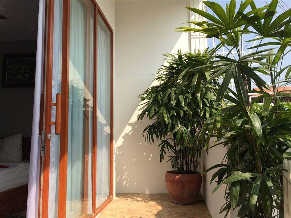 The Flora Boutique Hotel Phnom Penh Exterior photo
