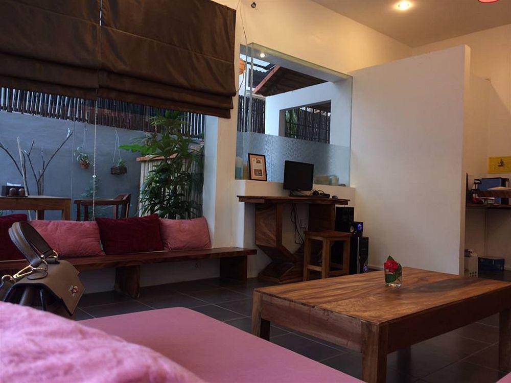 The Flora Boutique Hotel Phnom Penh Exterior photo